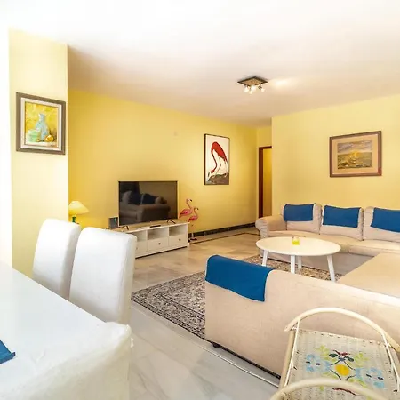 Apartment 3 Bedroom Lovely In *