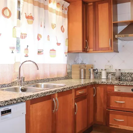 3 Bedroom Lovely In Marbella