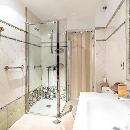 Appartement 3 Bedroom Lovely In Marbellac