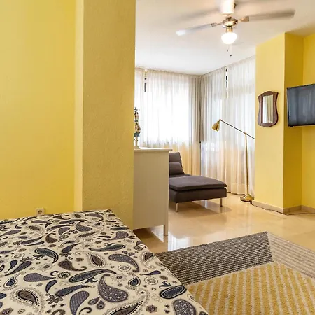 Apartment 3 Bedroom Lovely In *
